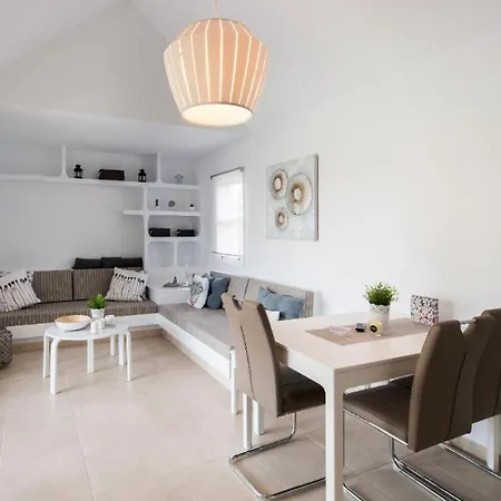 Melocotones In - Playa Del Ingles * マスパロマス