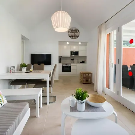 Melocotones In - Playa Del Ingles