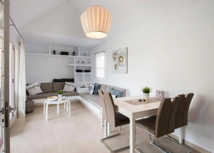 Melocotones In - Playa Del Ingles * 마스팔로마스